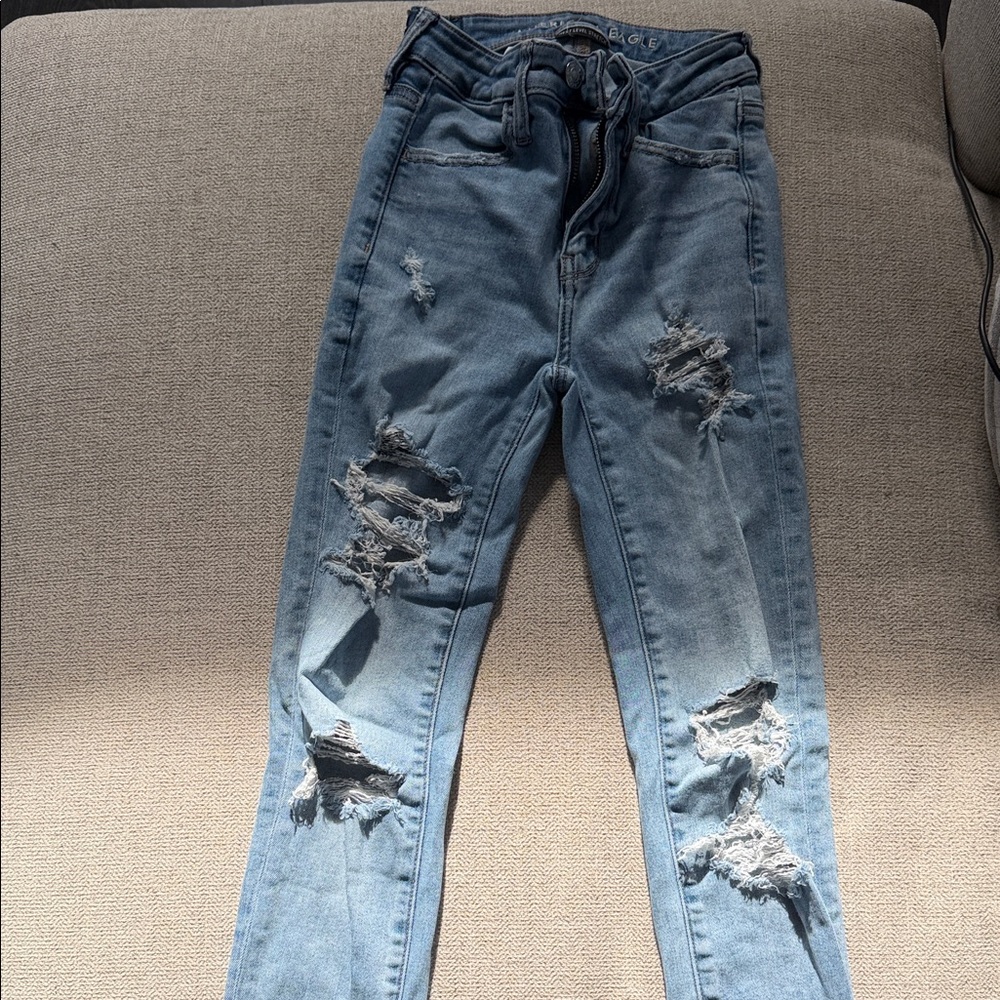 American Eagle Outfitters Light Blue Distressed Skinny Jeans